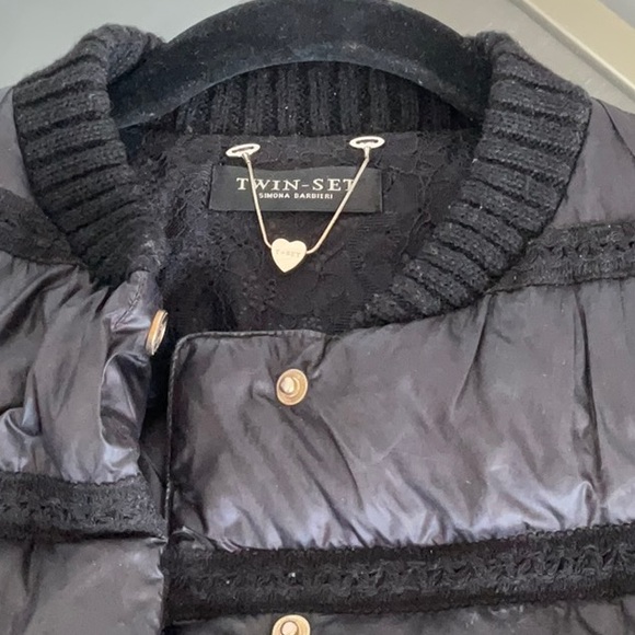 Ladies “Twin Set” black puffer  jacket size Medium - Picture 3 of 6